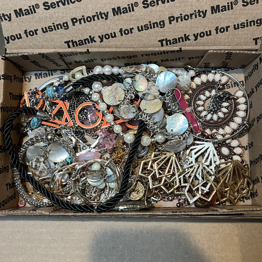 3 Lbs Craft Jewelry Lot Broken Repair Repurpose Wearable Harvest Resell - Picture 2 of 7